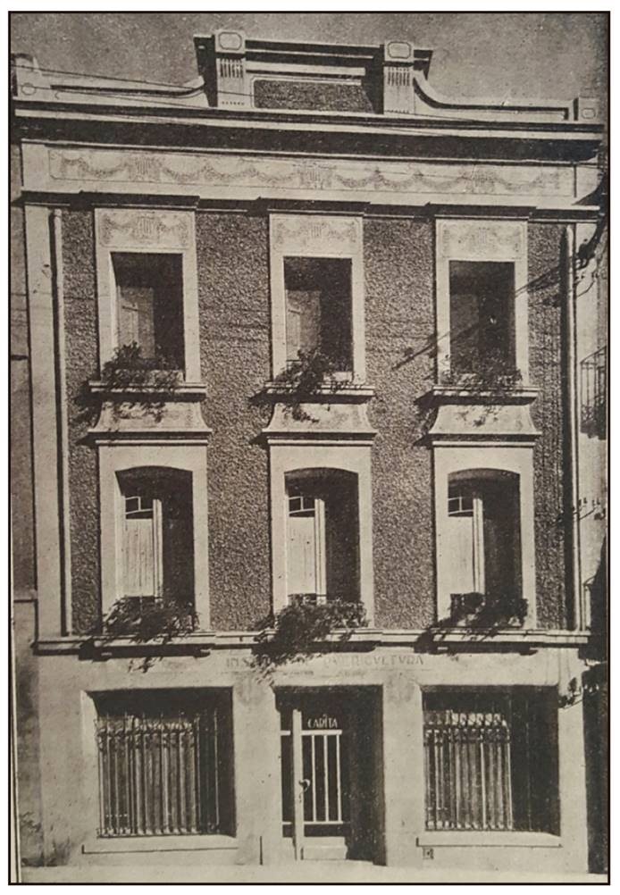 Edifici conegut com La gota de llet de Reus