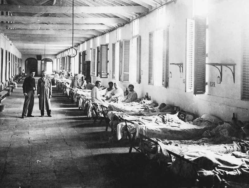 Dormitori on estan allotjant a l'hospital de las Animas els soldats que estan sotmesos a estudis experimentals