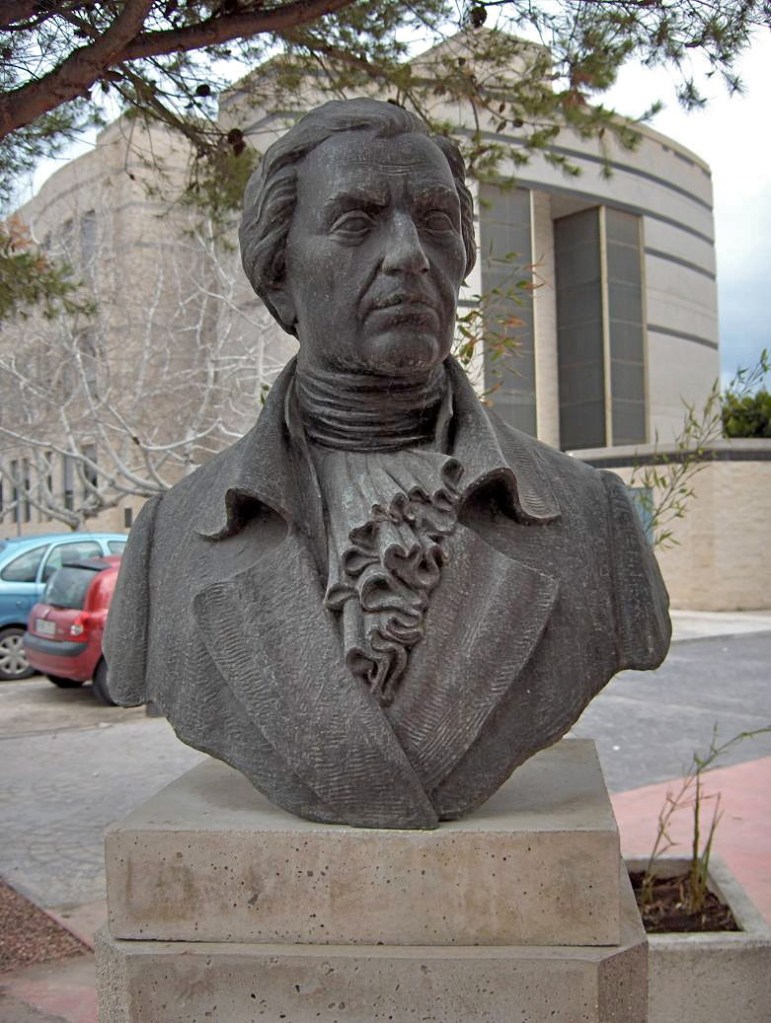 Bust de Francisco Javier Balmis situat a la Facultat de Medicina de la Universitat Miguel Hernández de Sant Joan de Alacant