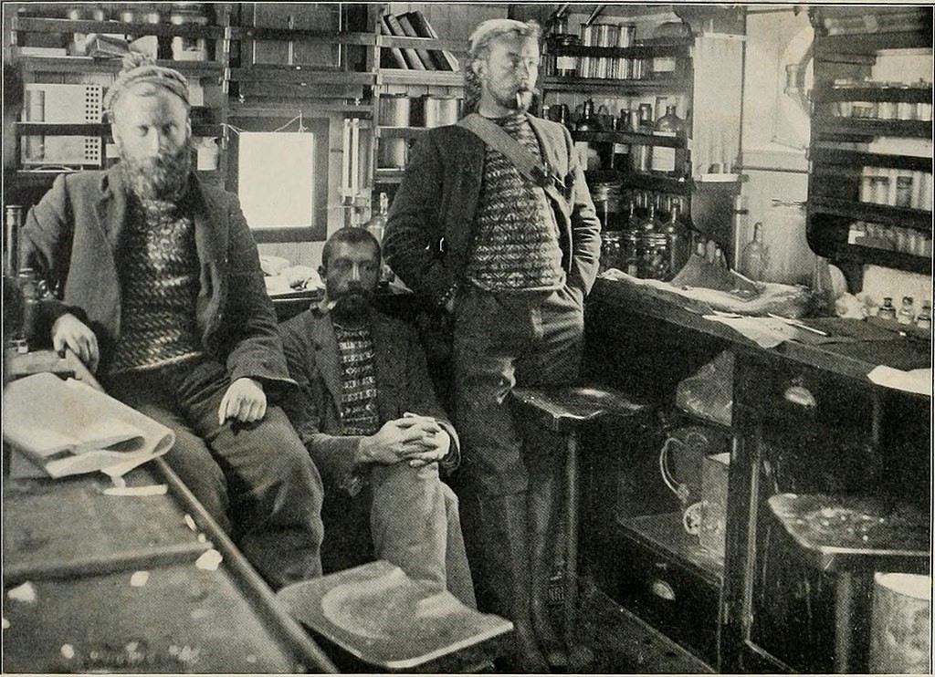 Pirie (a la dreta) amb companys de l'expedició del Scotia