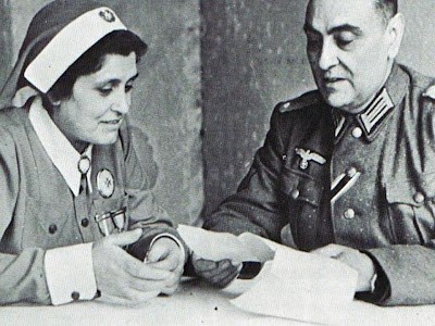 Mercedes Milá planificant la conversió de l'hotel Ritz en un hospital.