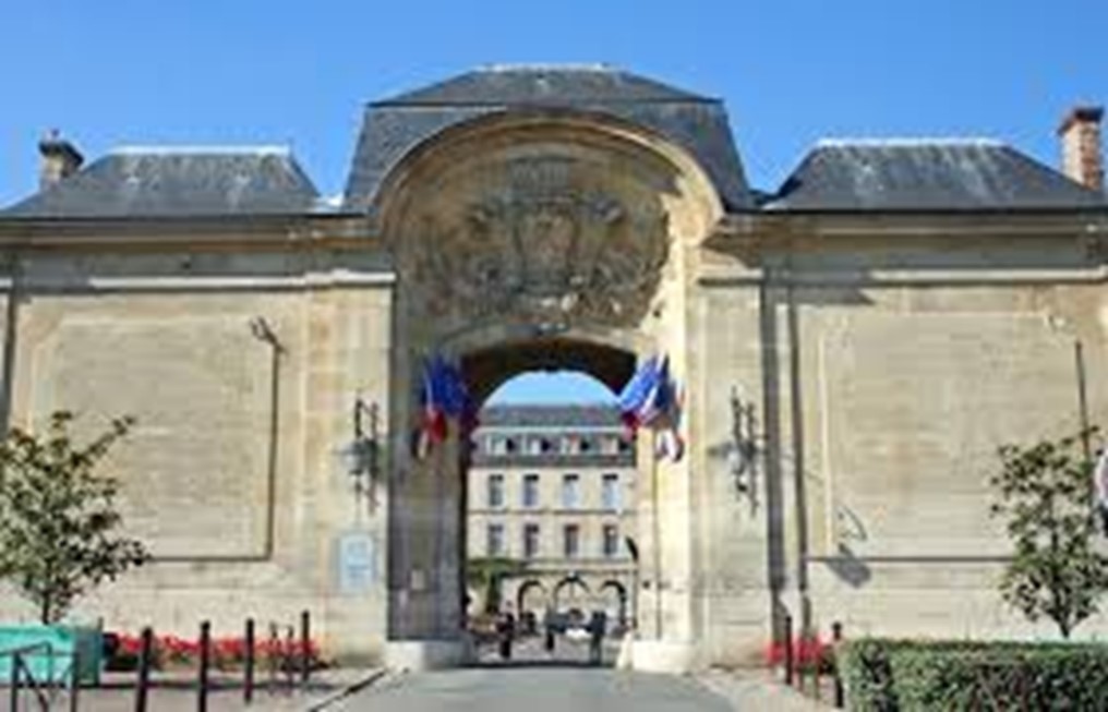 Porta d’entrada de l'Hospital Bicêtre