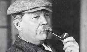 Conan Doyle fumant en pipa