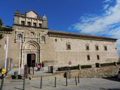 Façana de l'Hospital de la Santa Cruz de Toledo