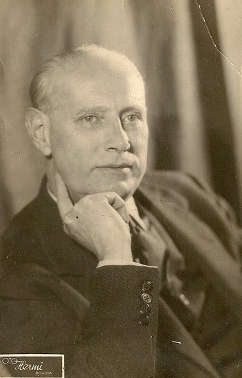 Antoni Trias quan és membre del Patronat de la Universitat Autònoma de Barcelona