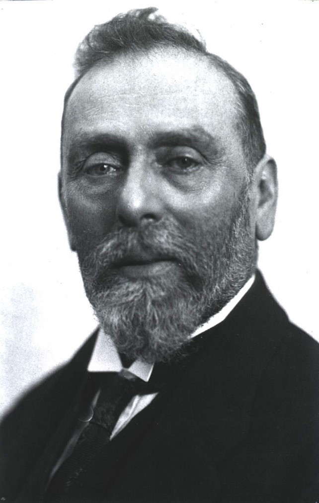 Dr. Markus Hajek