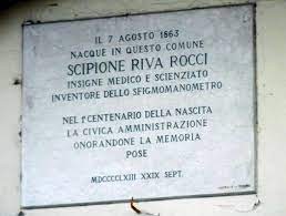 A Almese hi ha una placa que rememora el seu naixement