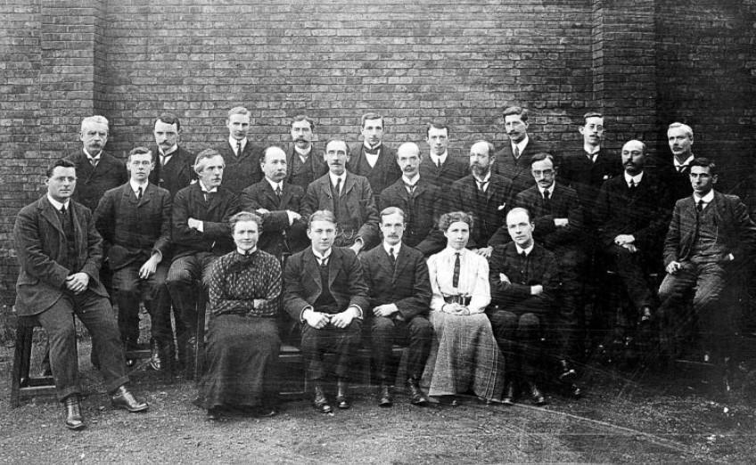 Membres de l'Institut Lister de Medicina Preventiva. 
Janet Lane-Claypon és la primera a l'esquerra dels asseguts