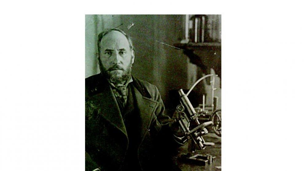 El microscopi regalat per la diputació de Saragossa per l'informe crític amb la vacuna anticolèrica de Jaume Ferran