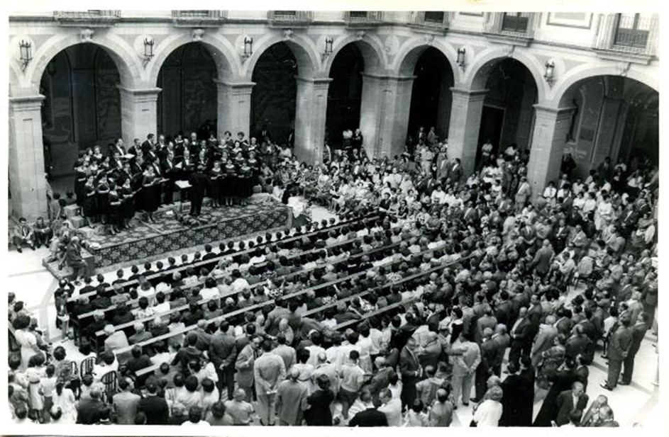 La Capella polifònica del Col·legi de Metges canta a l'església de Montserrat