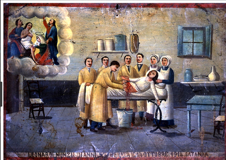 Cirurgia abdominal feta el 1914, sota la intercessió de santa Marta.
Els cirurgians duen bata, però encara no mascareta.