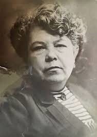 Matilde Hidalgo en la dècada dels 50