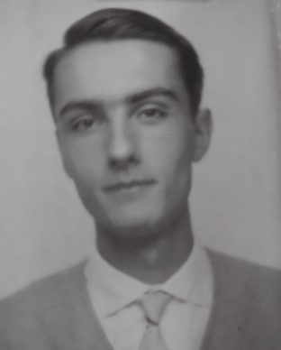 Foto entregada pel Dr. Carles Martí quan es va inscriure al Col·legi de Metges de Barcelona