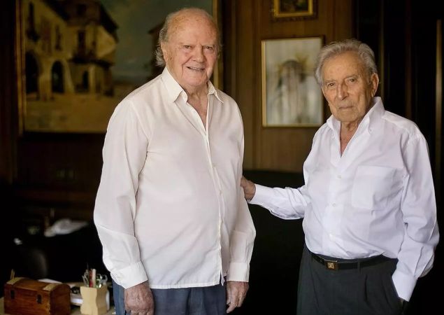 Els pares del primer trasplantament de ronyó a Espanya, els Drs. Caralps (esquerra) i Gil Vernet (dreta)