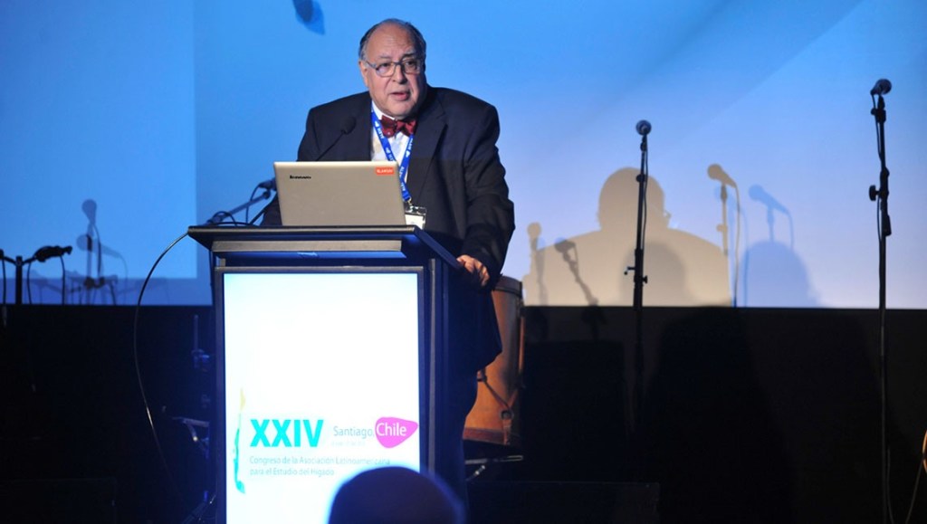 Presentació de la Guia d'interpretación de la biòpsia hepàtica en el congrés de la "Asociación Latinoamericana para el Estudio del Hígado" a Santiago de Xile, l'any 2016
