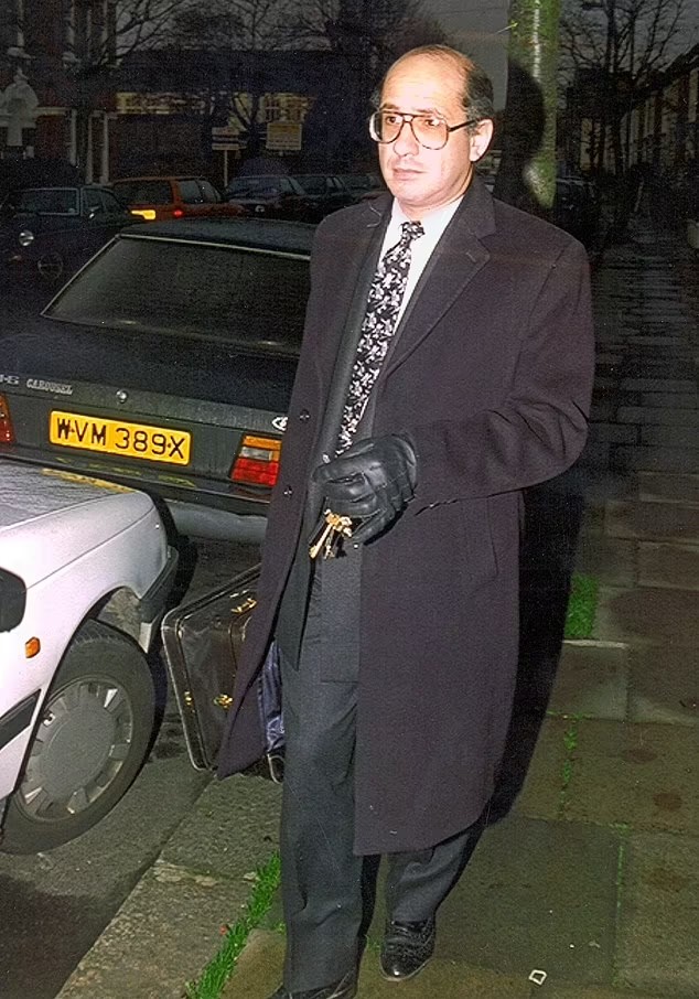 Dr Malcolm Pearce