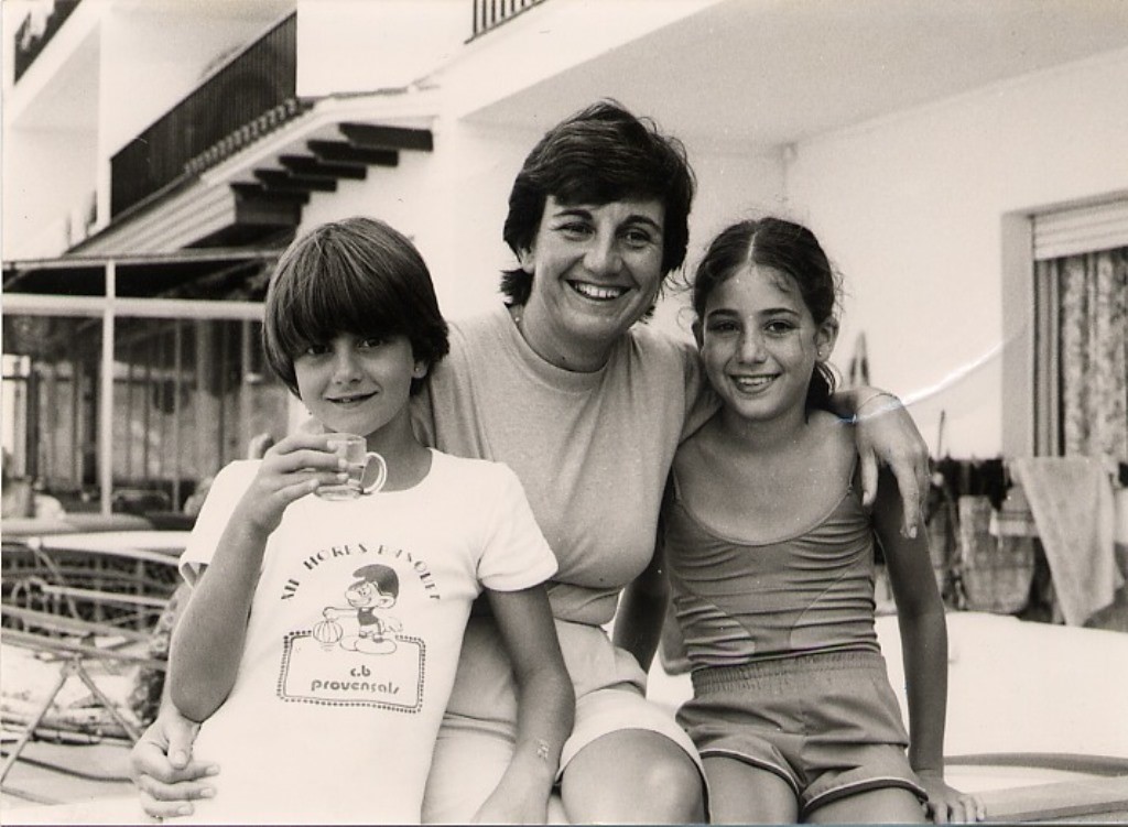 La Dra Brancós i les seves dues filles al voltant de l'any 1980